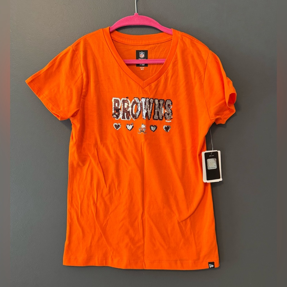 Cleveland Browns Football NFL Girls Sequin T Shirt. New with tags. Size 10/12.